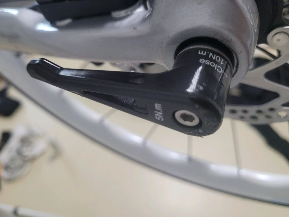 105 Di2 엘파마 판타시아 레이다 6 카본 로드자전거 단독 우라노스 화이트 에디션 7.9kg 이미지