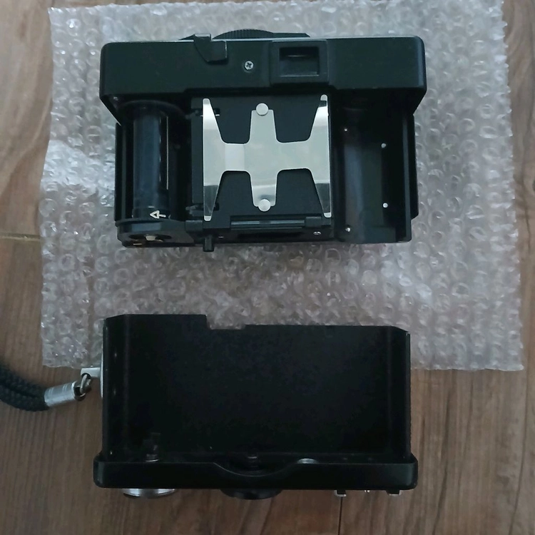 롤라이 35 LED 필름카메라 ROLLEI 35 LED / 골동품 취미 수집 인테리어 이미지