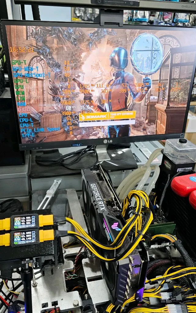 ASUS TUF Gaming RTX 3080 OC D6X 12G LHR버전 이미지
