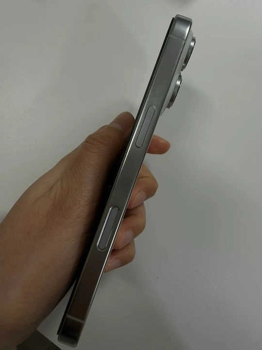 상태최상 아이폰 16 프로 256GB 화이트 이미지