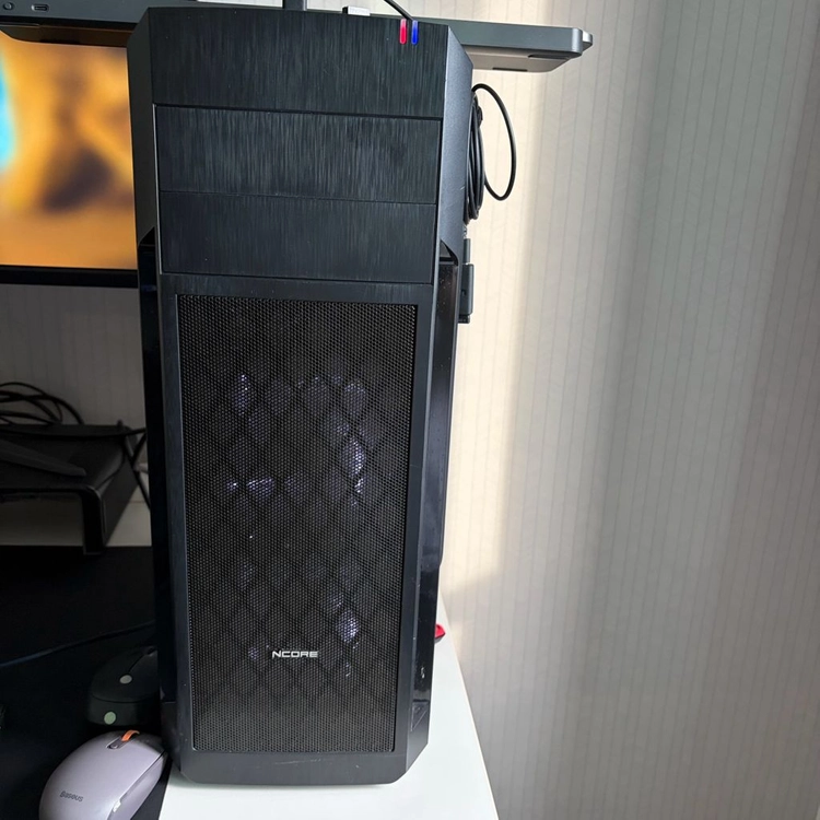 라이젠1700 gtx1080 게이밍 본체 팝니다 이미지