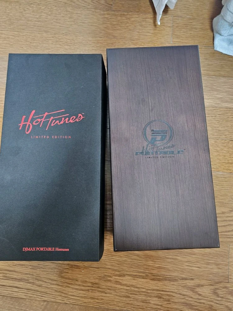 psp 게임 디제이맥스 핫튠즈 + 테일즈 오브 더 히어로즈 팝니다 이미지