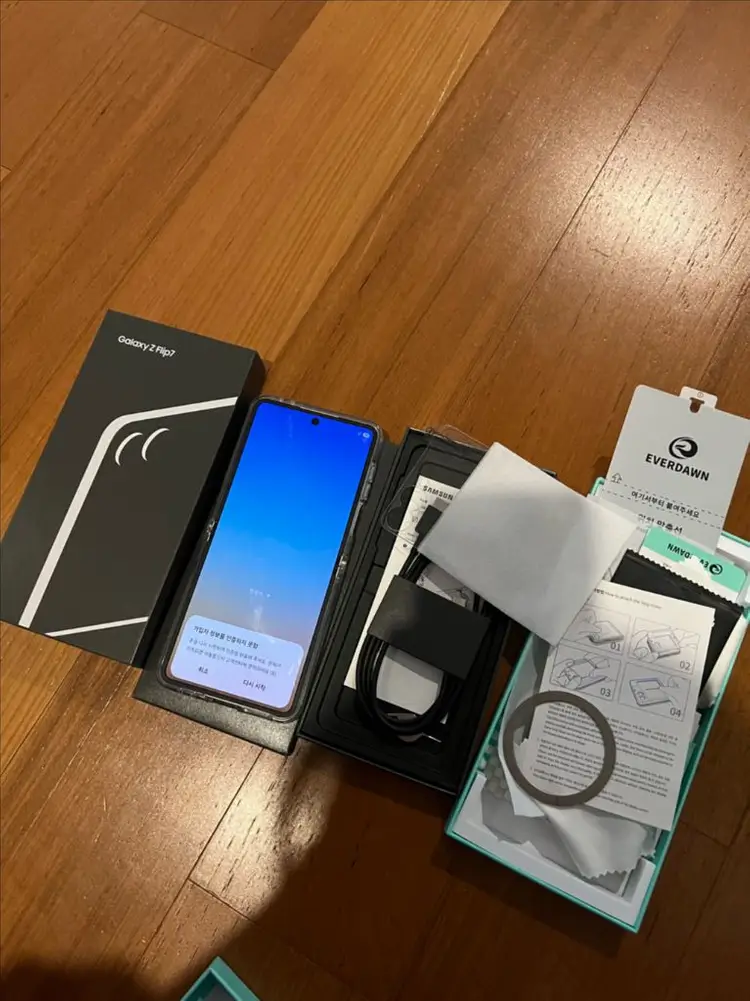 갤럭시 z플립 7 512gb 풀박 a급 이미지