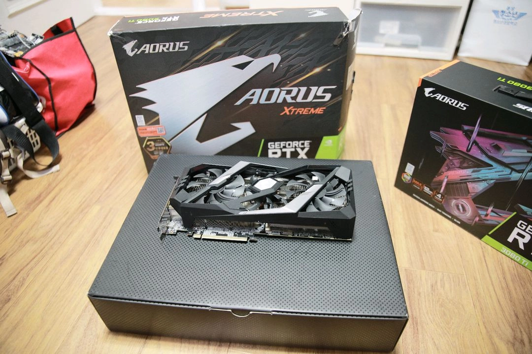 기가바이트 RTX2080TI 어로스 익스트림 판매합니다 이미지