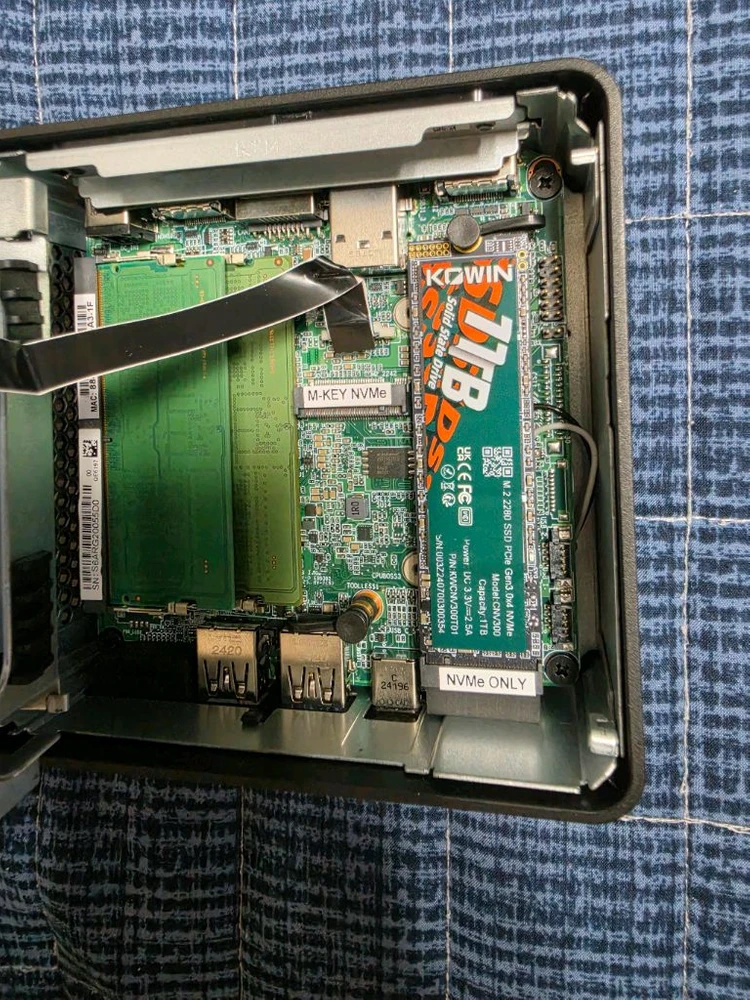 ASUS NUC 미니피씨 PC 컴퓨터 본체 이미지