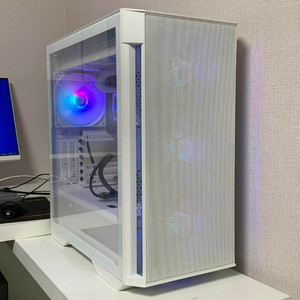 7950x3d rtx 5070ti 게이밍 컴퓨터 본체 이미지