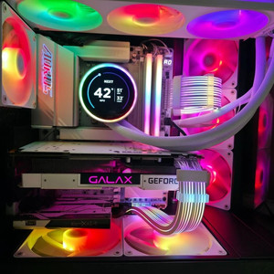 고성능 게이밍 PC 반본체 이미지