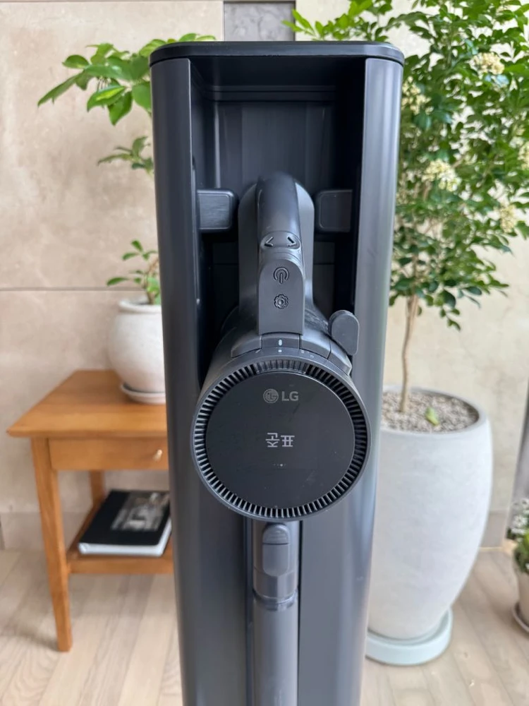 LG 코드제로 A9S 올인원타워 무선청소기(디스플레이형) 이미지