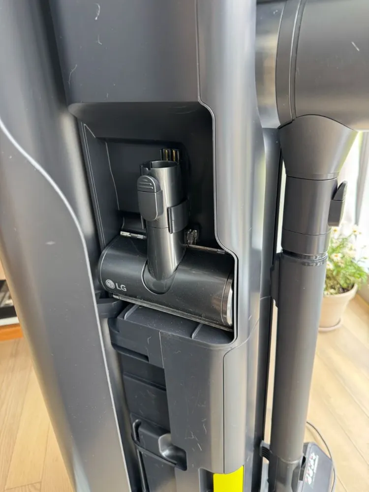 LG 코드제로 A9S 올인원타워 무선청소기(디스플레이형) 이미지