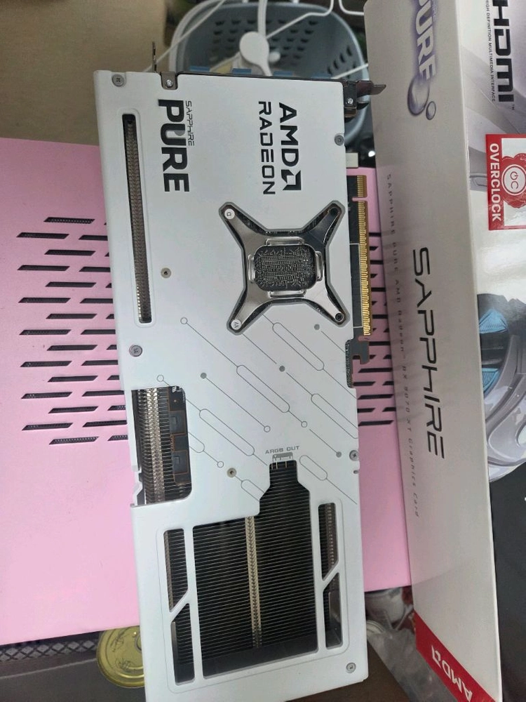 라데온9070xt 퓨어 이미지