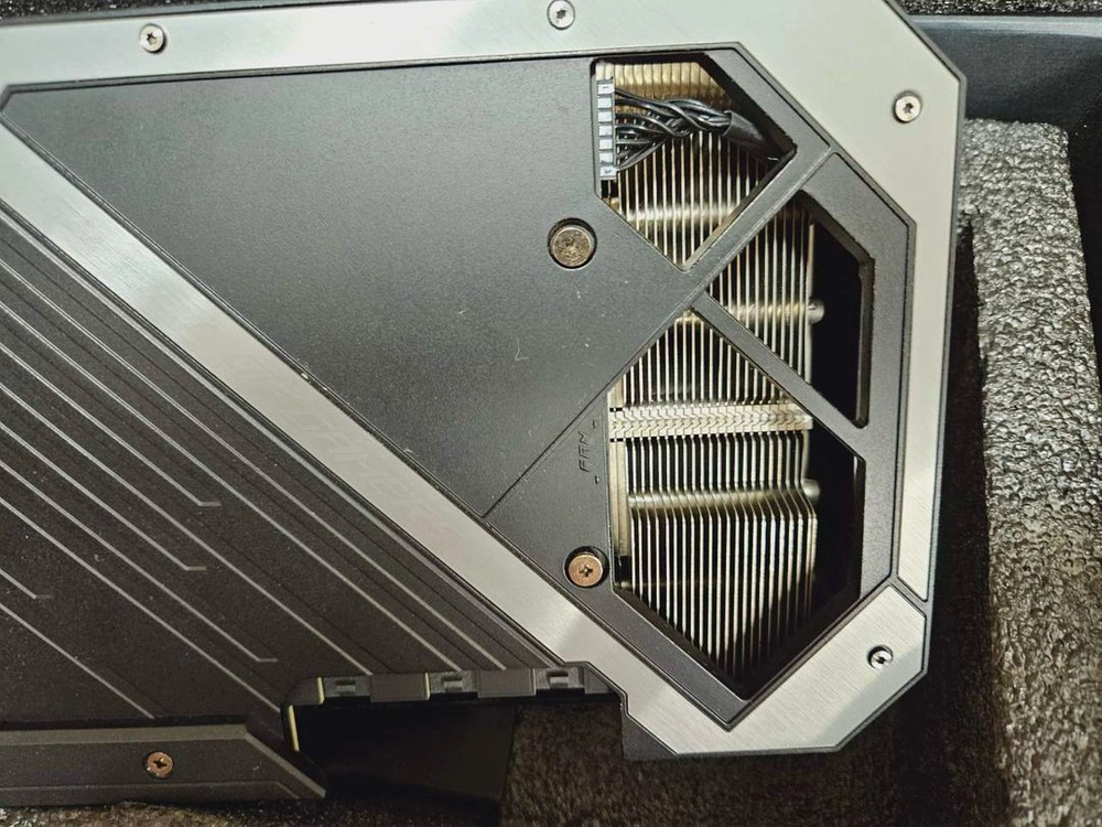 asus rog strix rtx 3080ti 12gb 이미지