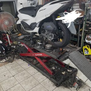 Pcx125 에로우 머플러 구변완료 이미지