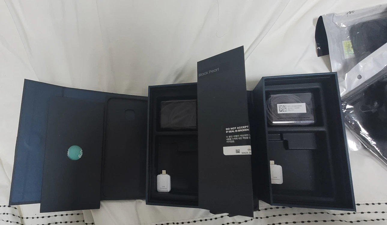 갤럭시 S7 엣지 128GB 블랙 2대 + 박스 2개 + 카드 케이스 5개 이미지