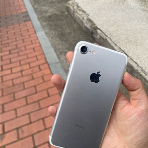 아이폰7 실버 128GB 이미지