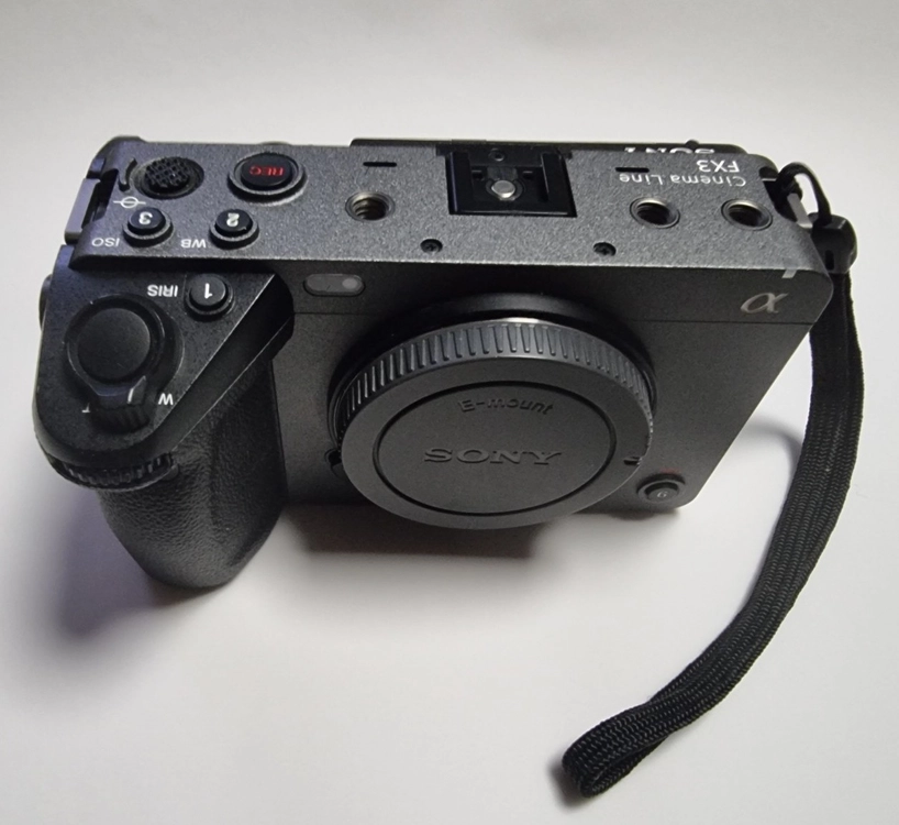 Sony FX3 + FE 24-70mm F2.8 GM + XLR 핸들 세트 이미지