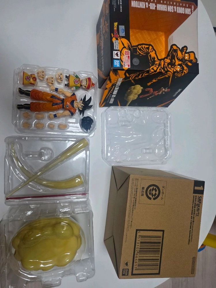 shf 드래곤볼 sdcc 손오공 손오반 근두운 개봉전시품 판매합니다 이미지