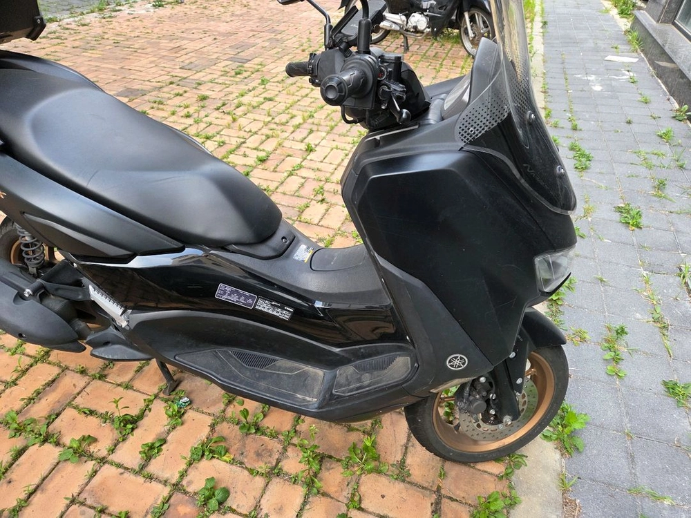 야마하 nmax 125cc 스쿠터 아묻따 이미지