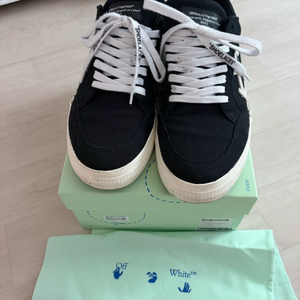 [42]오프화이트 블랙 스니커즈 이미지