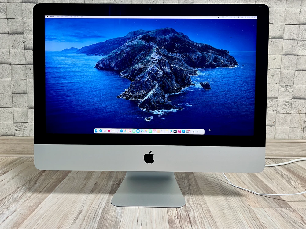 애플 아이맥 iMac 2017 21.5인치 Retina 4K 기본형 판매합니다. 이미지