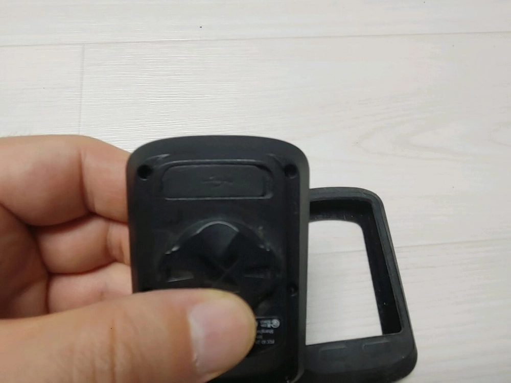 XOSS G+ 무선 GPS 자전거 속도계+실리콘케이스 판매합니다. (택포2.7만) 이미지