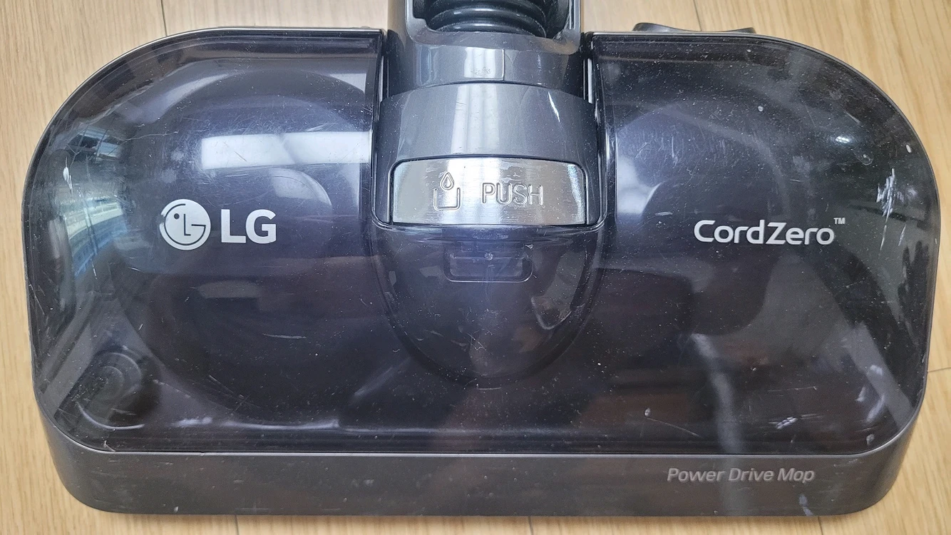 깨끗하게 세척한 LG 코드제로 무선 청소기(36분 연속동작) 이미지