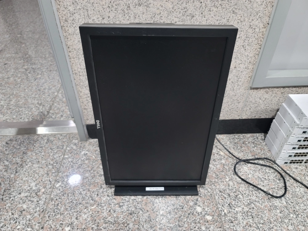 델 DELL UltraSharp 모니터 U2410F U2412M 24인치 IPS 피벗 지원 이미지