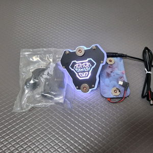 오토바이 충전 거치대 LED 1구 마운트 찍판 포함 새상품 판매합니다. 이미지