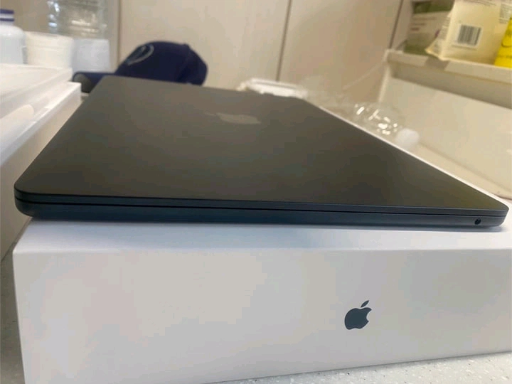 맥북 에어 15 M2 8GB 256GB 미드나이트 이미지