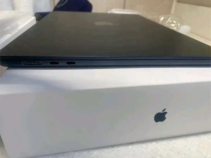 맥북 에어 15 M2 8GB 256GB 미드나이트 이미지