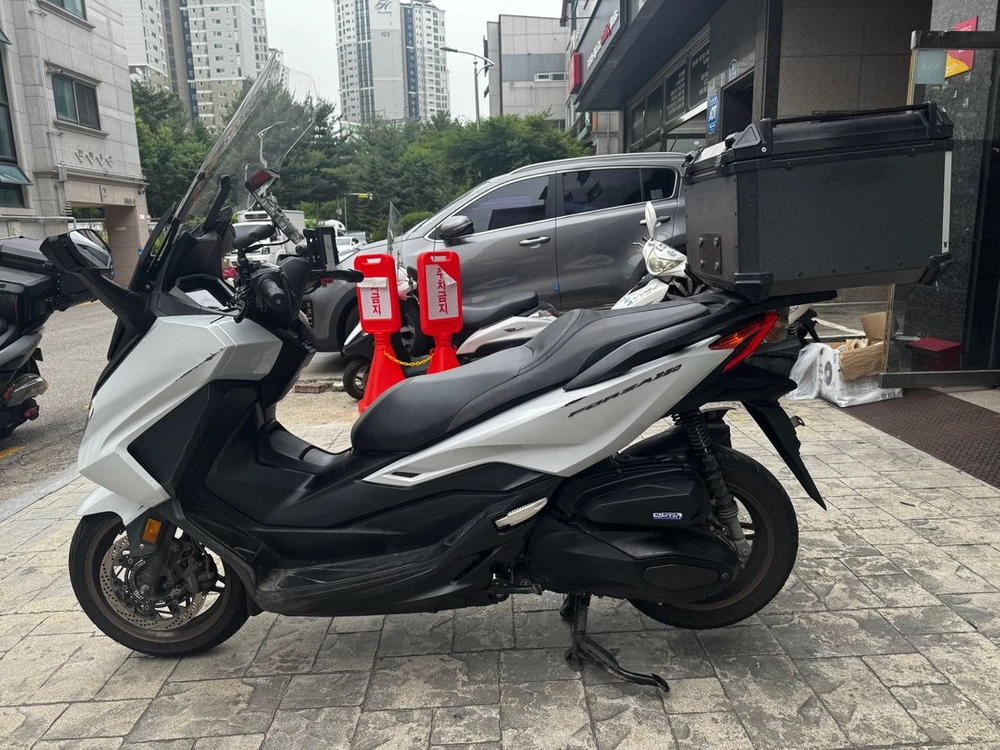 혼다 포르자350 25년식 4만Km 판매합니다. 이미지