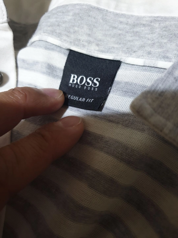 휴고보스(HUGO BOSS) 카라티 택L사이즈(실측m-l) 사용감많음 폴로 헤지스 빈폴 이미지