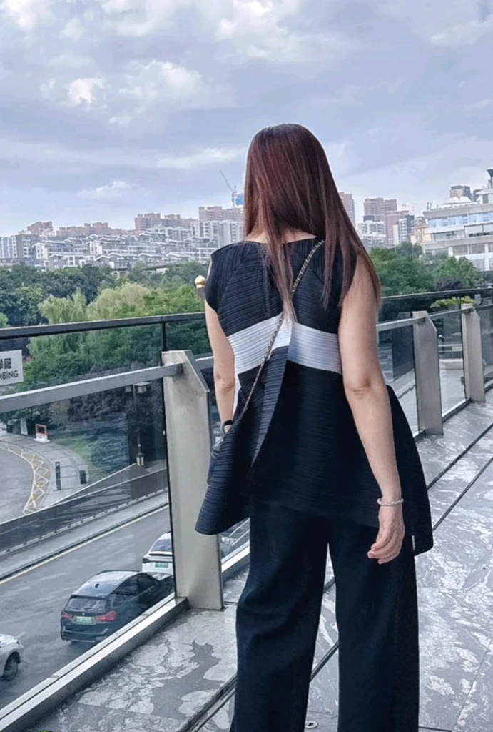 플리츠플리즈 솔트 바운스탑 ~ 이미지