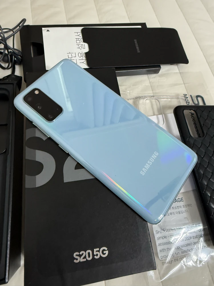 갤럭시s20 128gb + akg이어폰 이미지