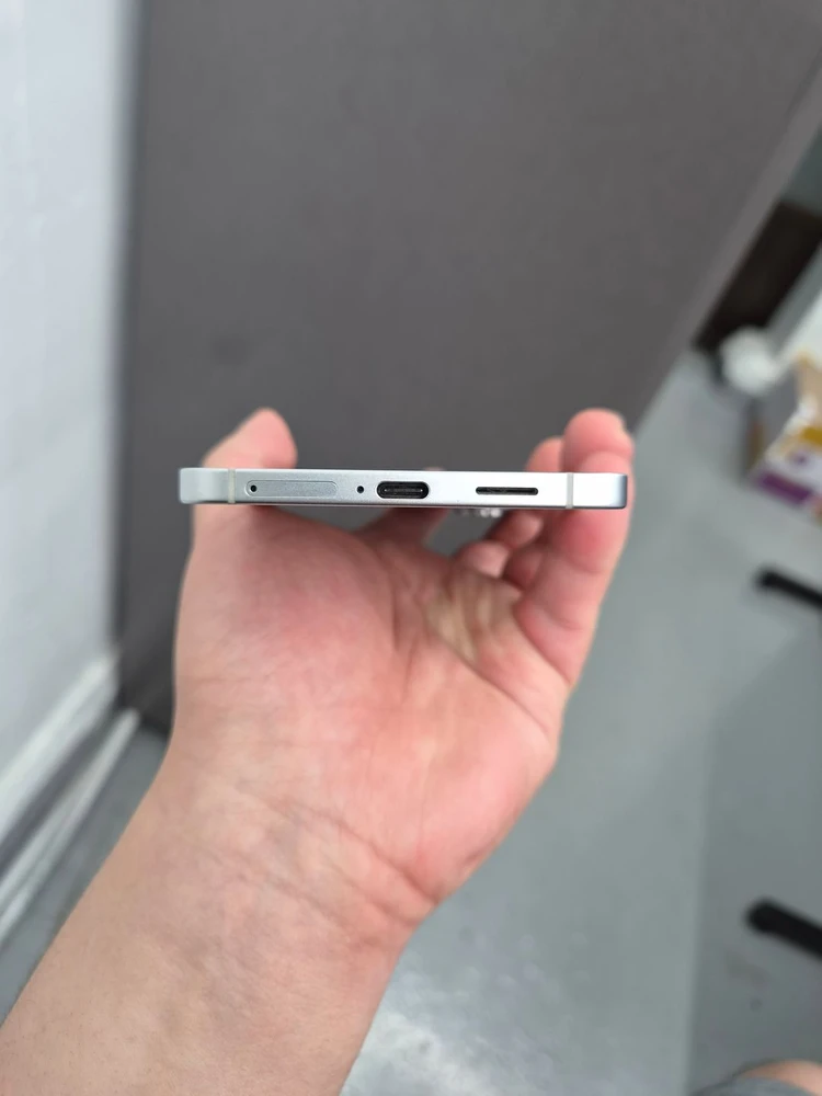 갤럭시 S25 엣지 실버 256G 이미지