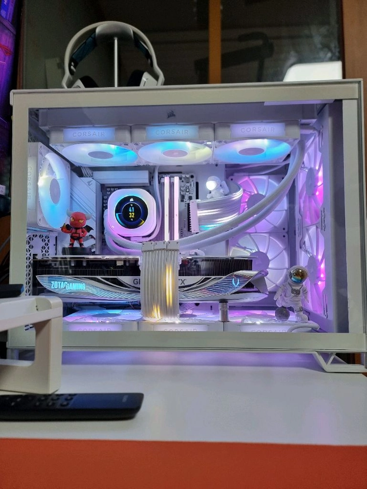 커세어 셋팅 초고사양 게이밍 컴퓨터 9800X3D 이미지