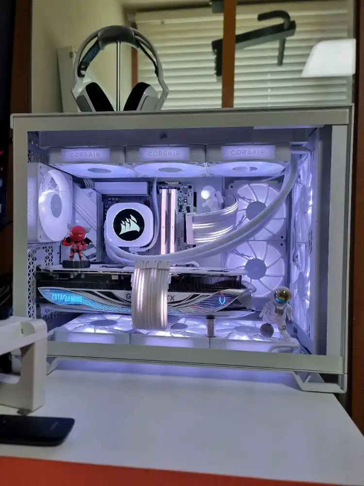 커세어 셋팅 초고사양 게이밍 컴퓨터 9800X3D 이미지
