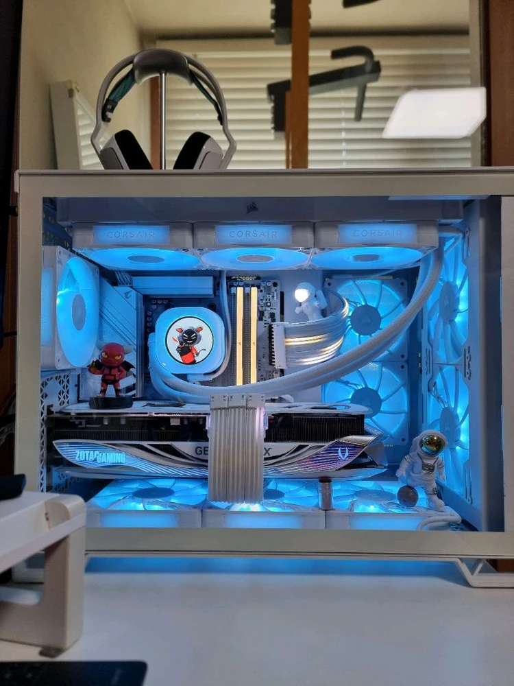 커세어 셋팅 초고사양 게이밍 컴퓨터 9800X3D 이미지