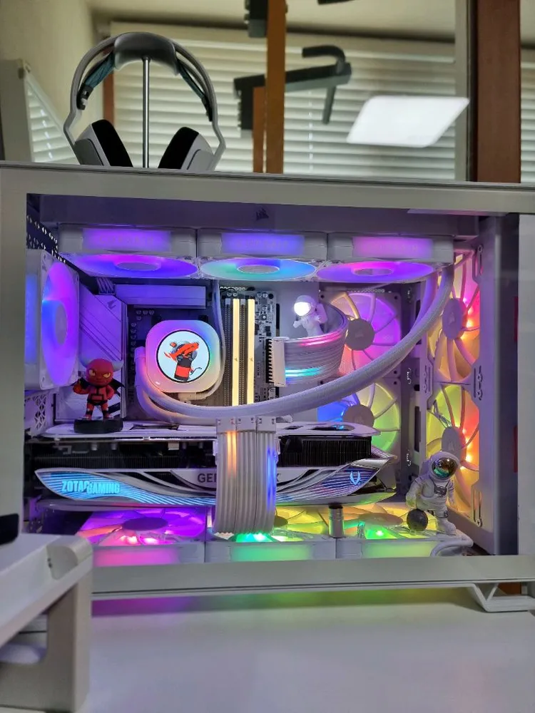 커세어 셋팅 초고사양 게이밍 컴퓨터 9800X3D 이미지