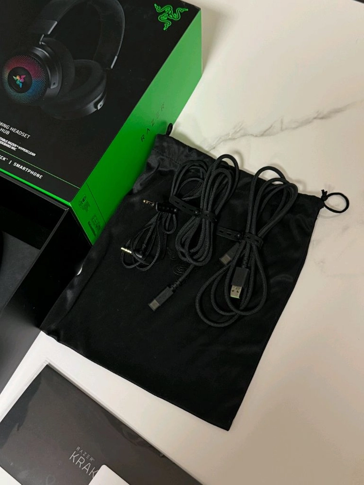 (새상품)레이저 크라켄 V4 Pro 무선 게이밍 헤드셋 이미지