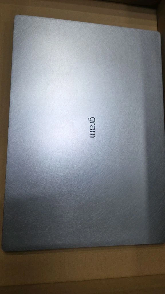 LG 그램16 메탈실버 이미지