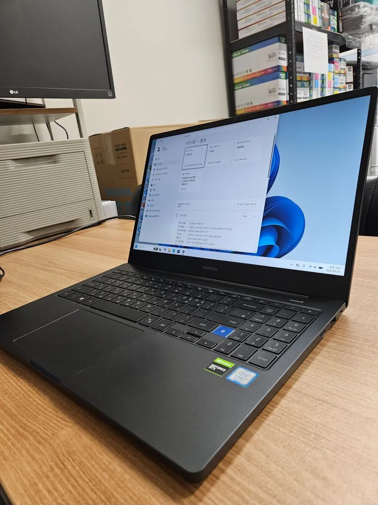삼성 i7 8세대 GTX 1650 노트북 팝니다 이미지