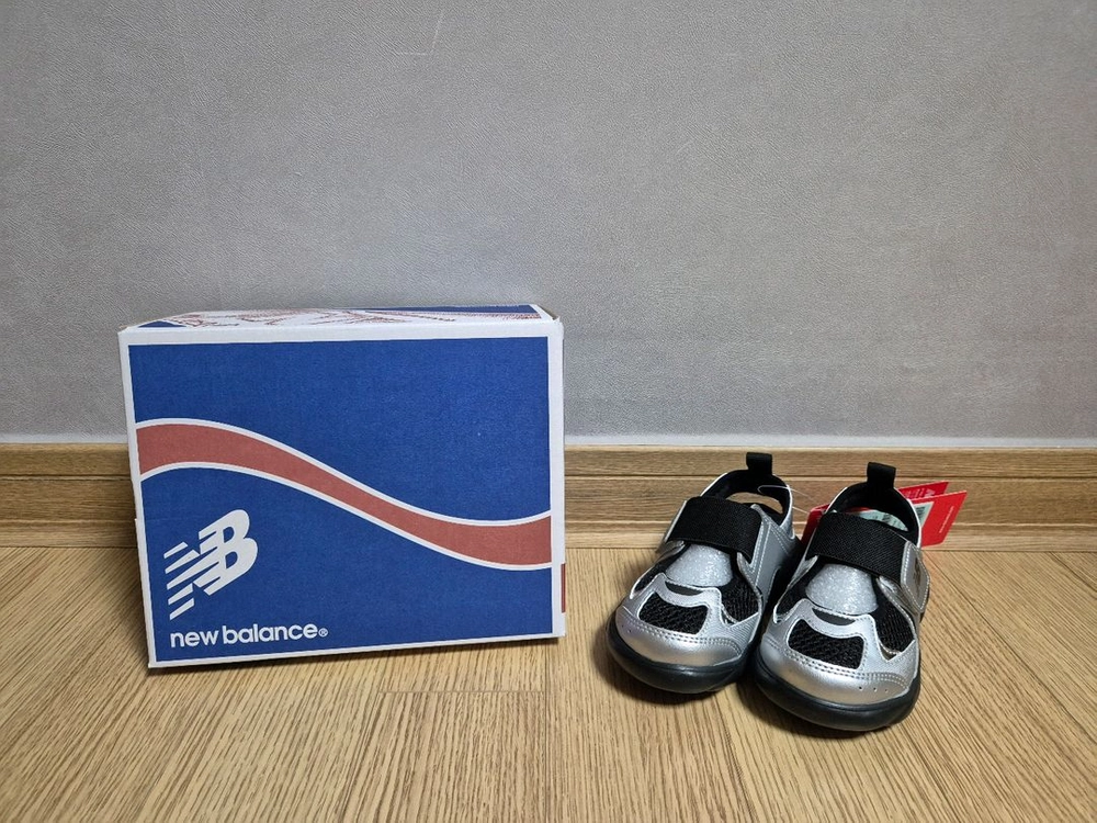 (160) (키즈) 뉴발란스 프리들 920 샌들 그레이 이미지