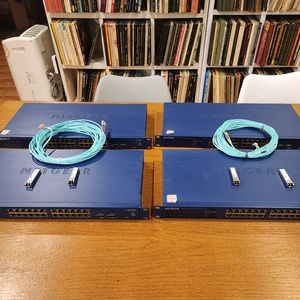 [광 네트워크 풀세트] 넷기어 24포트 스위치 4대 + 1G SFP 지빅 4개 + 10M 광케이블 2개 이미지