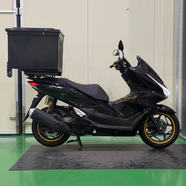 혼다 pcx125 25년식 2만키로 배달셋팅 저렴하게 판매합니다 이미지