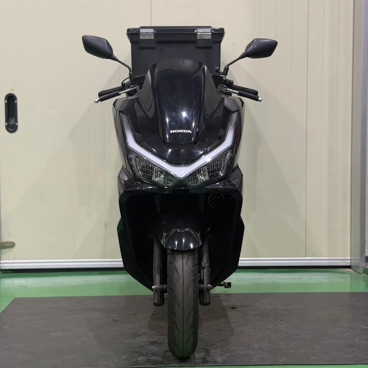 혼다 pcx125 25년식 2만키로 배달셋팅 저렴하게 판매합니다 이미지