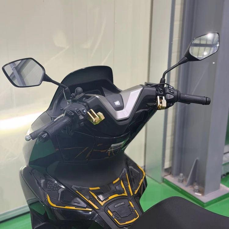 혼다 pcx125 25년식 2만키로 배달셋팅 저렴하게 판매합니다 이미지
