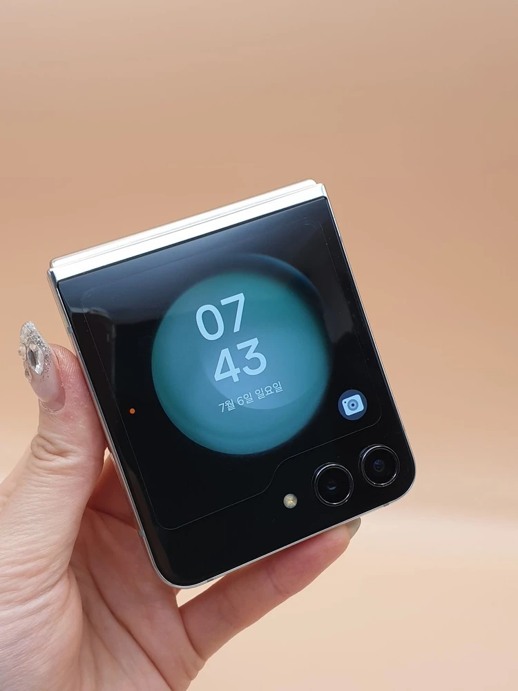 갤럭시 Z플립5 5G 민트 256기가 판매합니다-F731N 이미지