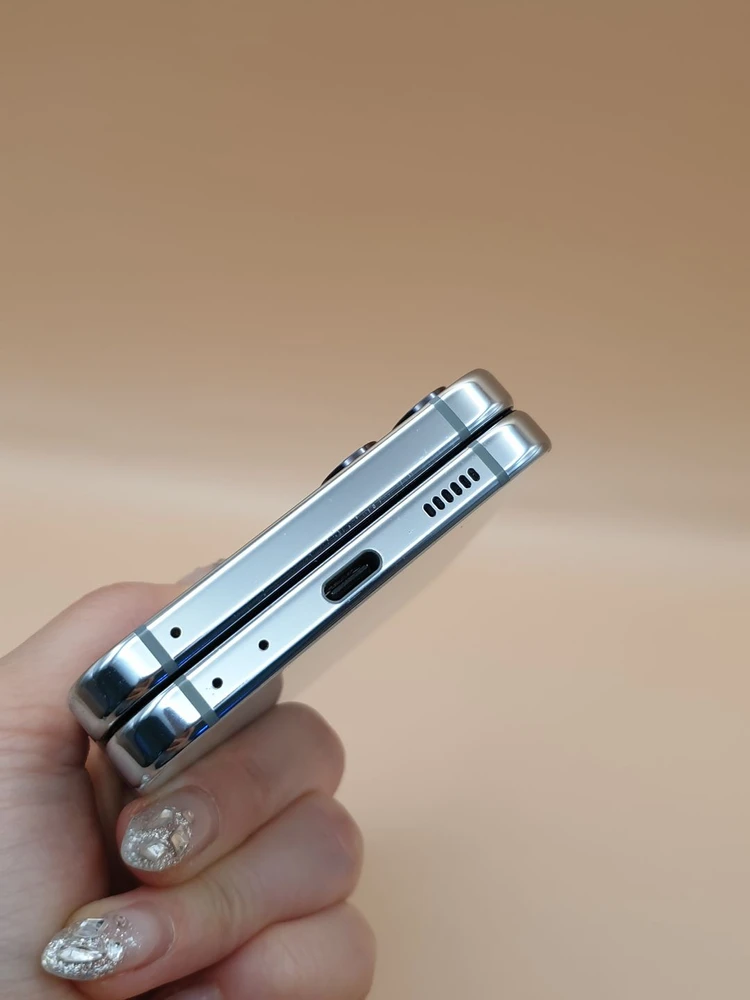 갤럭시 Z플립5 5G 민트 256기가 판매합니다-F731N 이미지