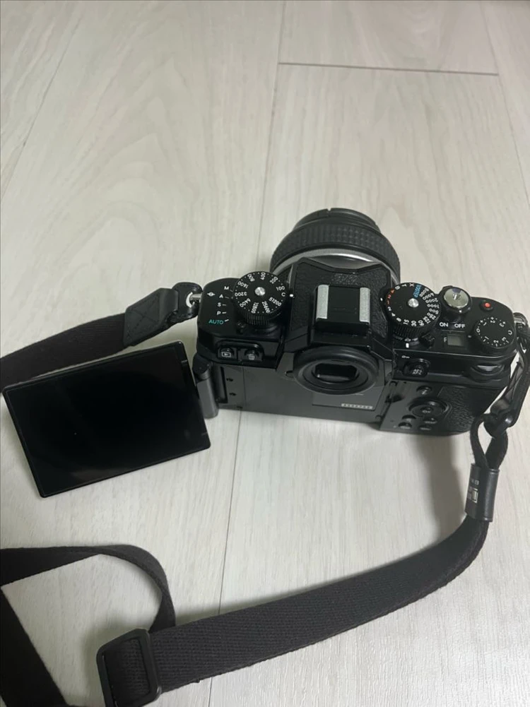 니콘 zf + 40mm f2 이미지