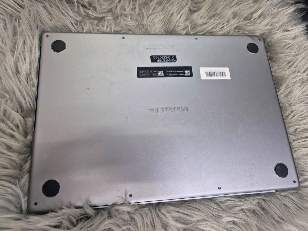 맥북 m1 pro a2485 RAM 32g 1tb 16인치 이미지